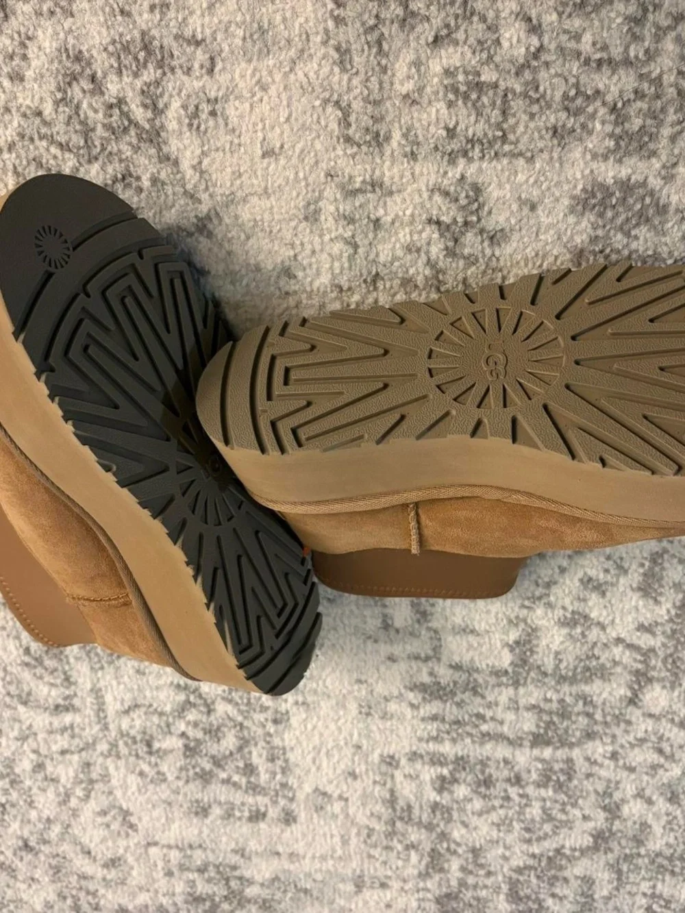 UGG Classic Mini Dipper Platform Women’s Boots 1168170 Size 8 New without Box
